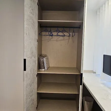 Konukevi Vacansis Y 3*